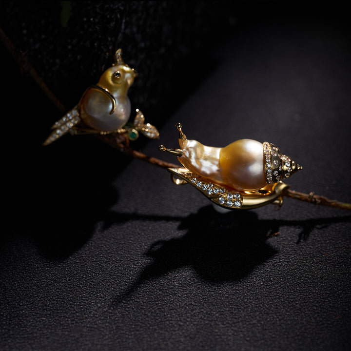 18k Solid Gold Diamond South Sea Baroque Pearl Brooch DR00031 - PEARLY LUSTRE