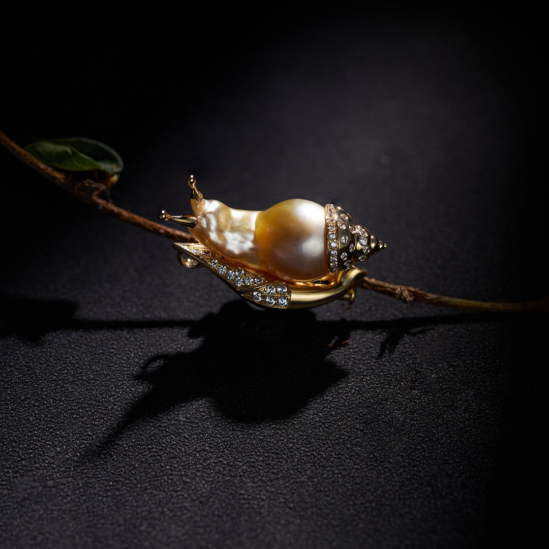 18k Solid Gold Diamond South Sea Baroque Pearl Brooch DR00031 - PEARLY LUSTRE