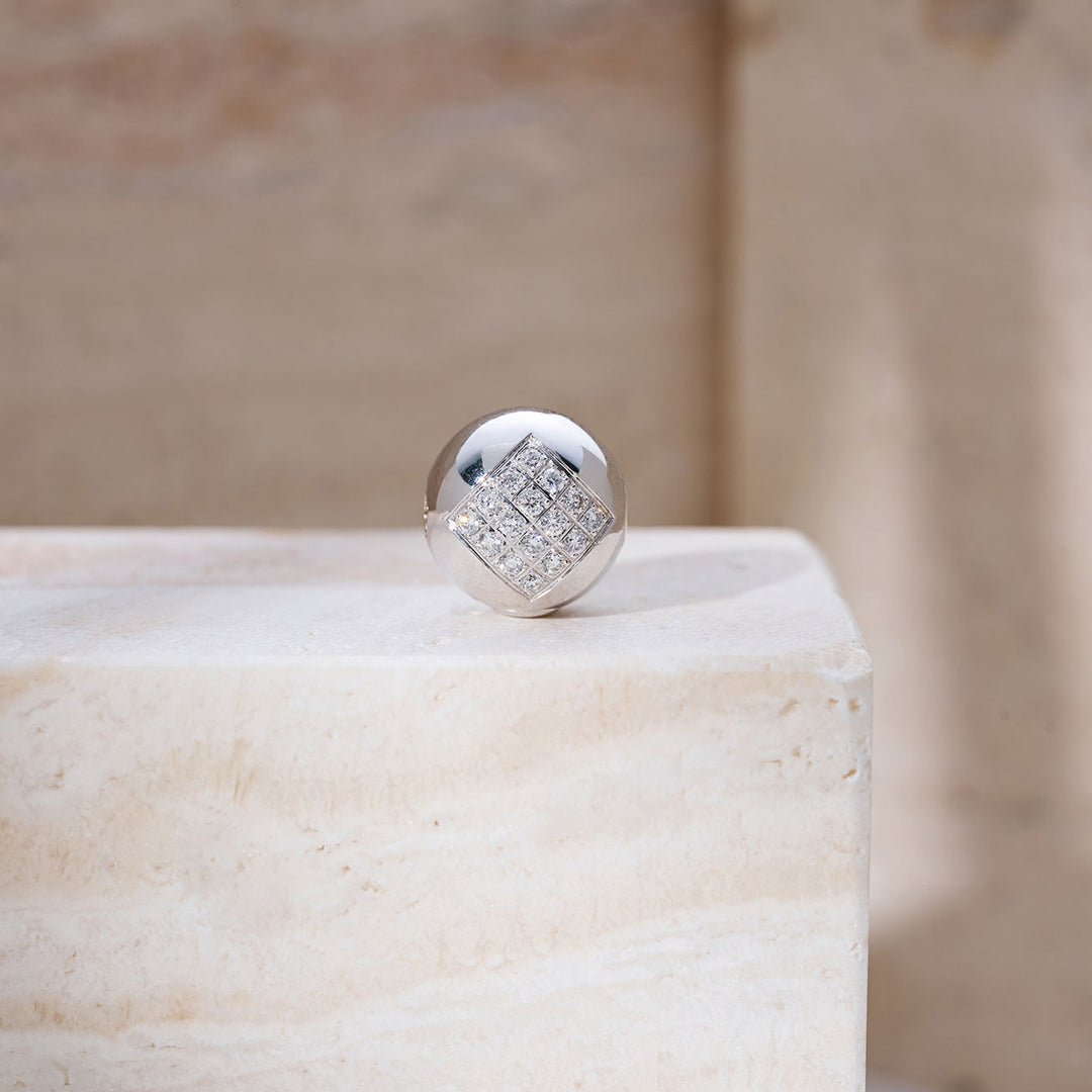 18K Solid Gold Pearly Lustre 12mm Clasps KA00172