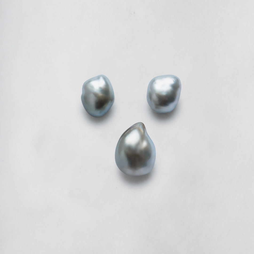 18K Diamond Tahitian Keshi Pearl Earrings KE00117 - PEARLY LUSTRE