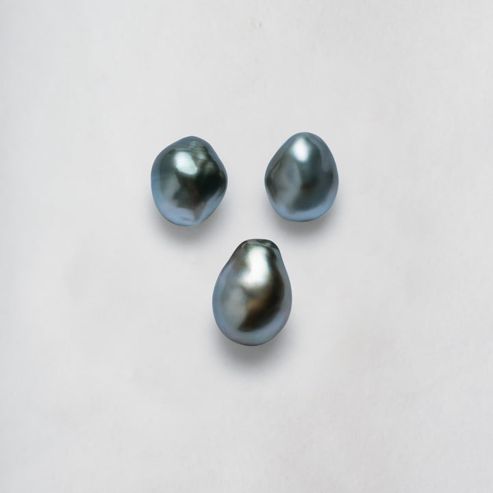 18K Diamond Tahitian Keshi Pearl Earrings KE00117 - PEARLY LUSTRE