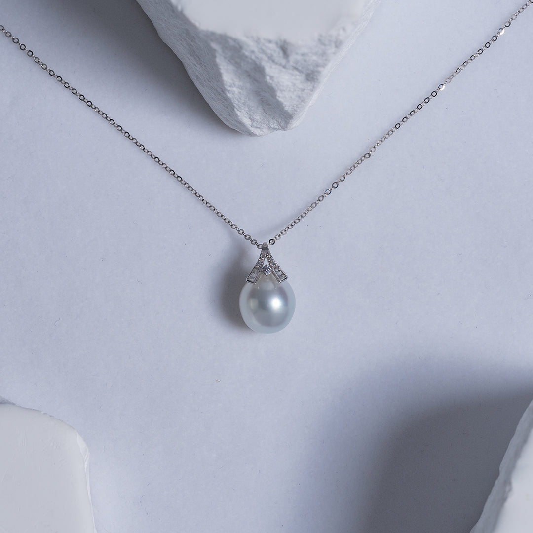 18K Solid Gold Saltwater Pearl Necklace KN00111 - PEARLY LUSTRE