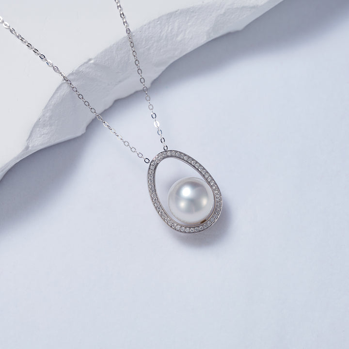 18K Solid Gold Diamond Saltwater Pearl Necklace KN00202 - PEARLY LUSTRE