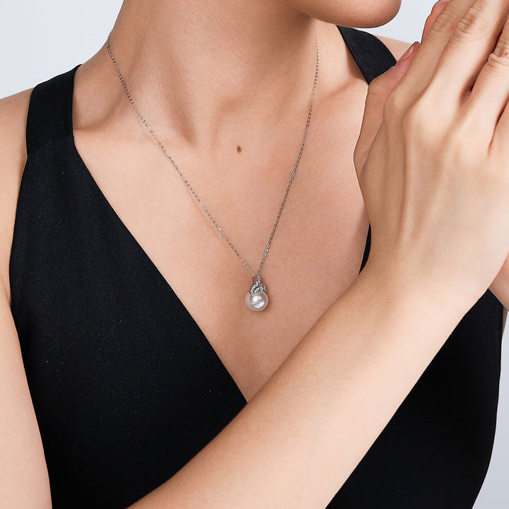 18K Solid Gold Diamond Australian White Saltwater Pearl Necklace KN00217 - PEARLY LUSTRE