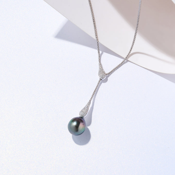 18k Solid Gold Diamond Tahitian Pearl Necklace KN00281 - PEARLY LUSTRE