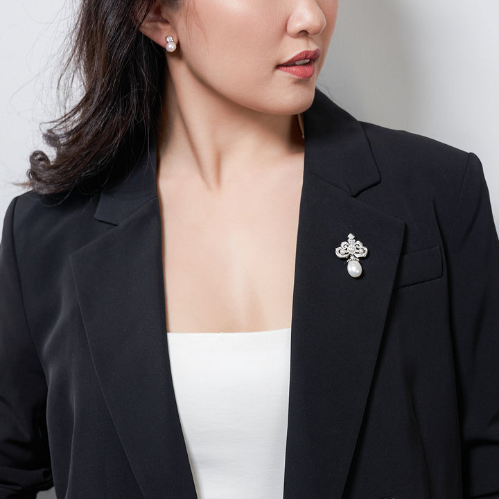 Clip-On Freshwater Pearl Earrings WE00608 - PEARLY LUSTRE