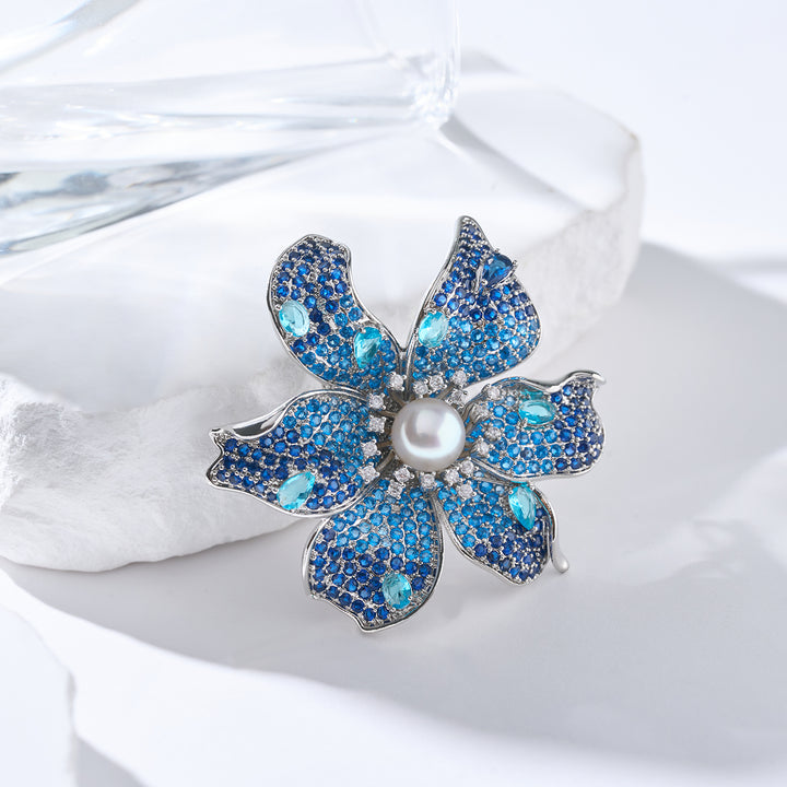 Elegant Freshwater Pearl Brooch WC00072 - PEARLY LUSTRE