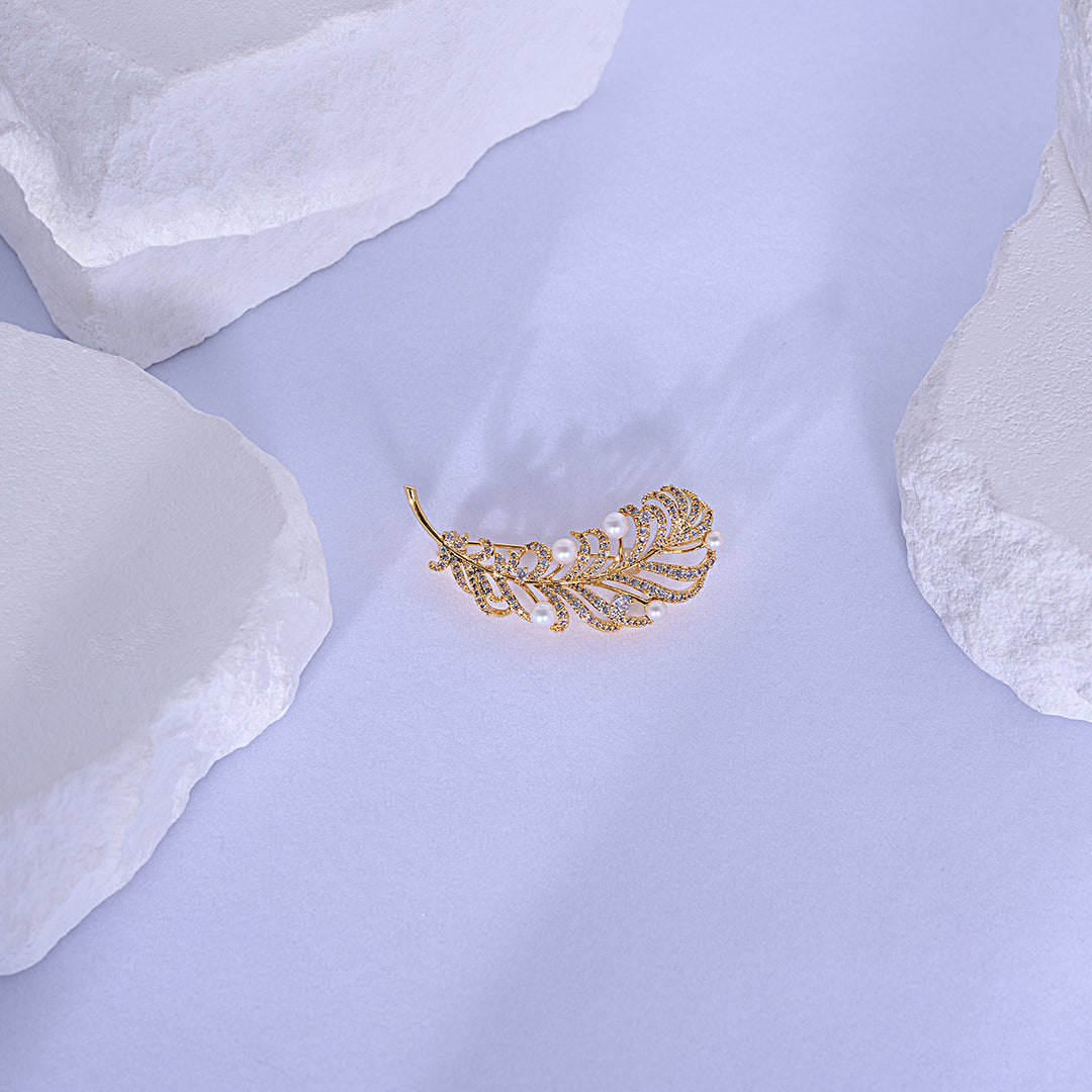 Top Grade Freshwater Pearl Brooch WC00080| FEATHER - PEARLY LUSTRE