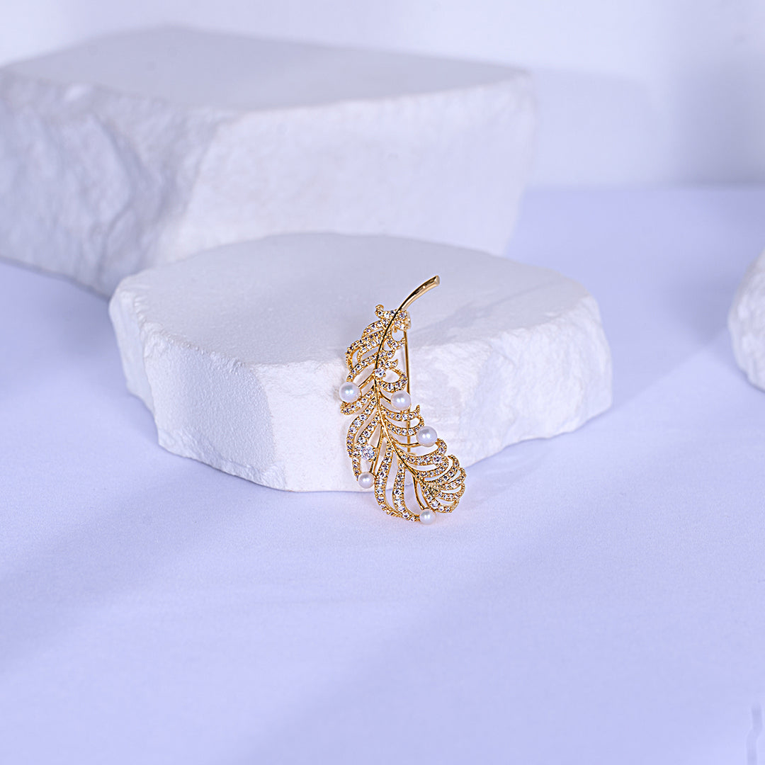 Top Grade Freshwater Pearl Brooch WC00080| FEATHER - PEARLY LUSTRE