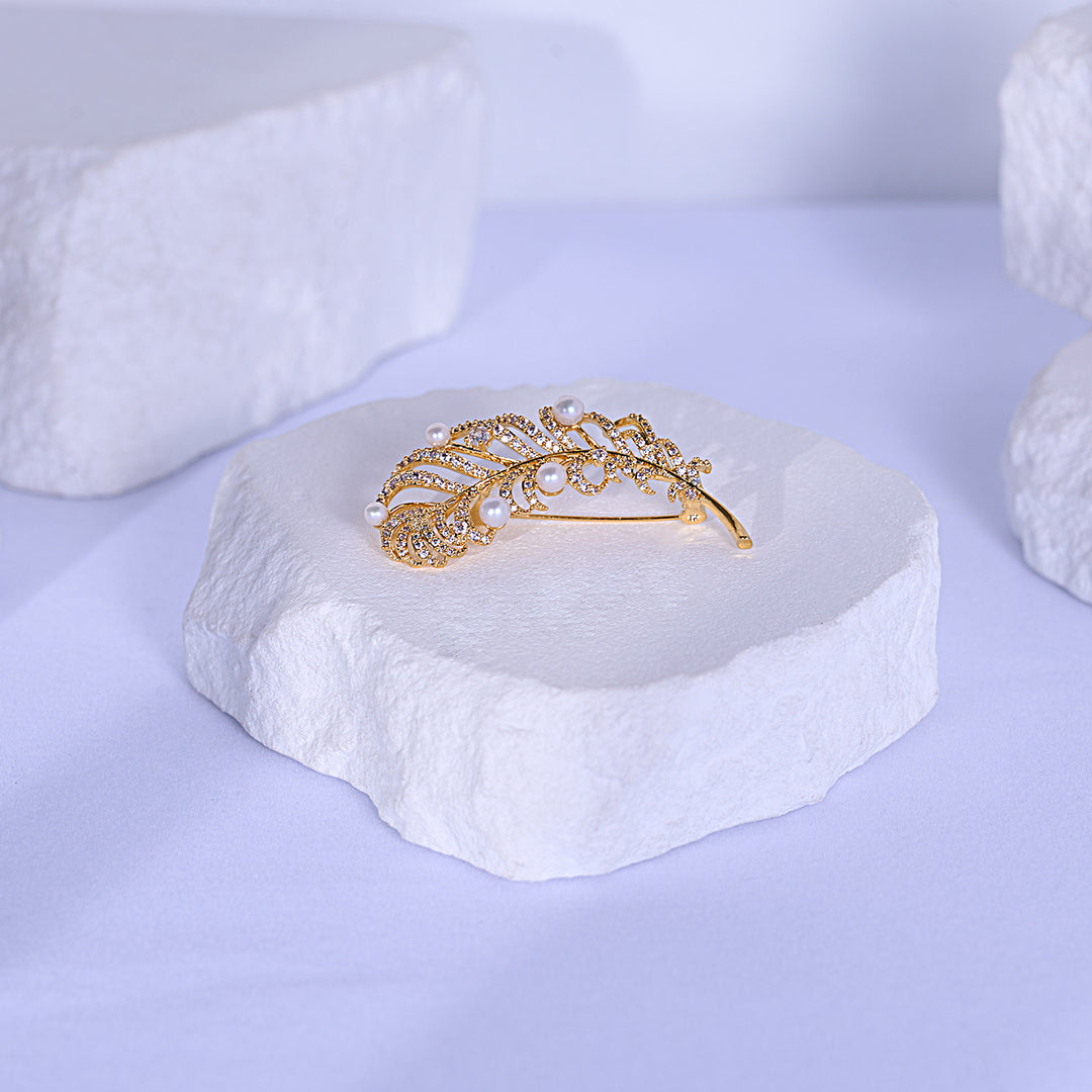 Top Grade Freshwater Pearl Brooch WC00080| FEATHER - PEARLY LUSTRE