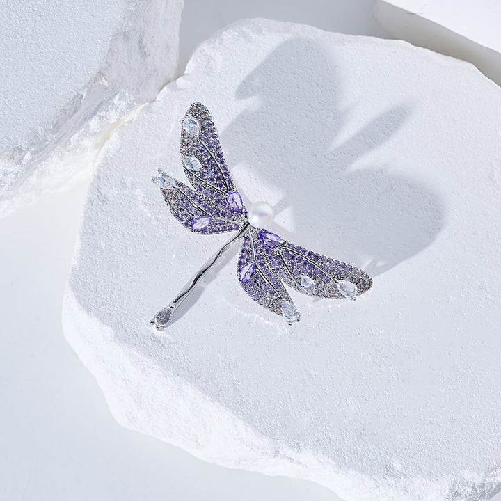 Broche elegante de perla de agua dulce WC00102