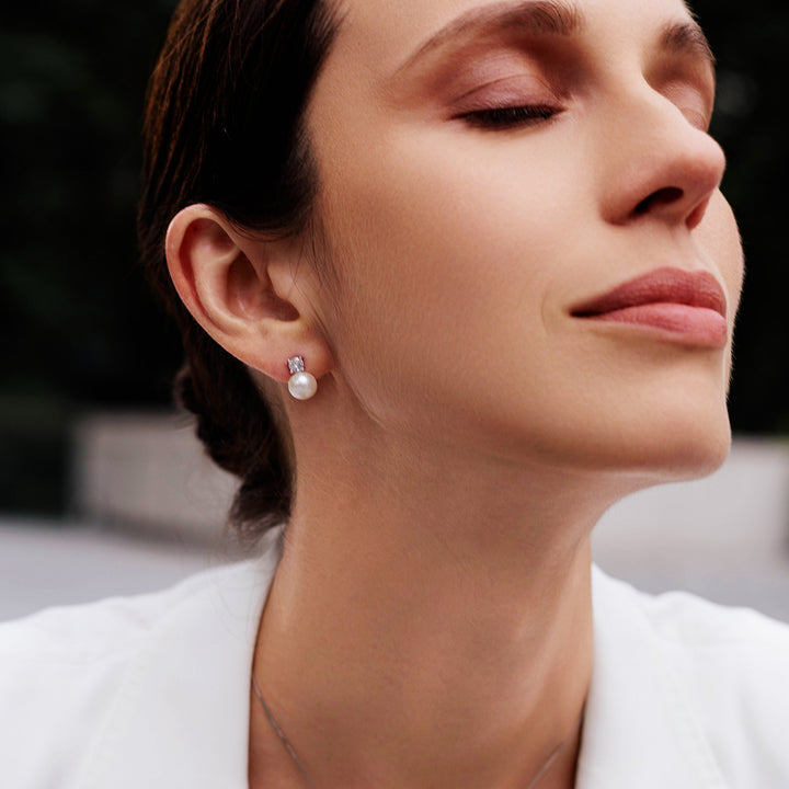 18K Gold Diamond Hanadama Akoya Pearl Earrings KE00234 - PEARLY LUSTRE