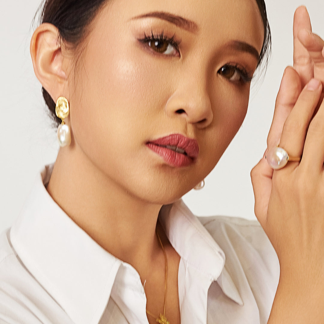 New Yorker Baroque Pearl Earrings WE00568 - PEARLY LUSTRE