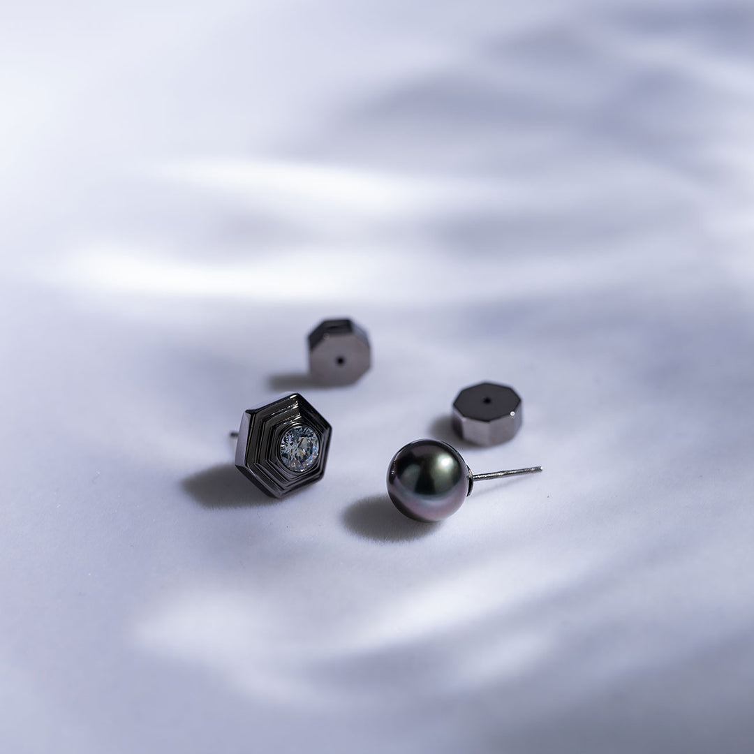 Tahitian Pearl Earrings WE00589 | HEXAGON - PEARLY LUSTRE