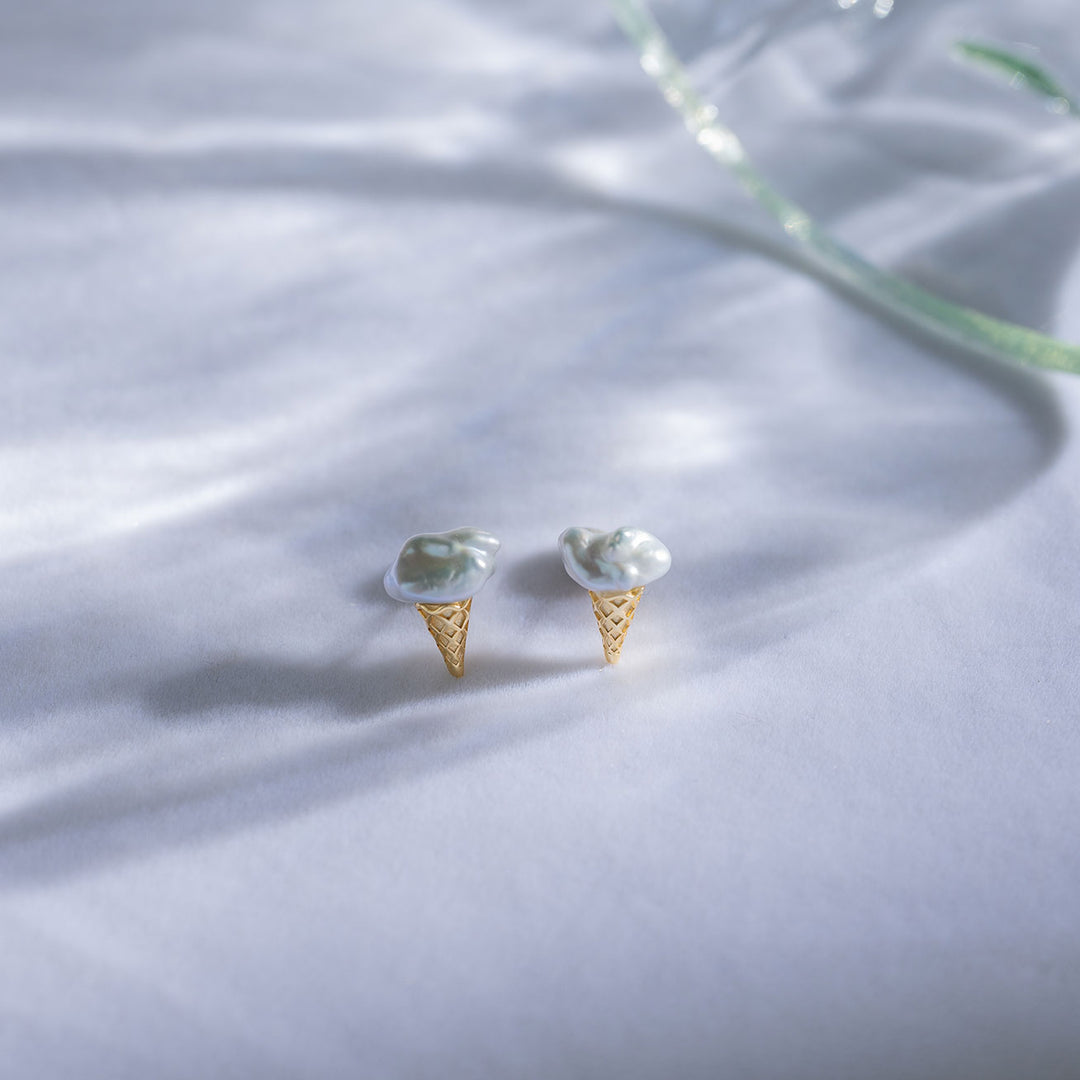 Freshwater Baroque Pearl Stud Earrings WE00611 | ICE CREAM - PEARLY LUSTRE