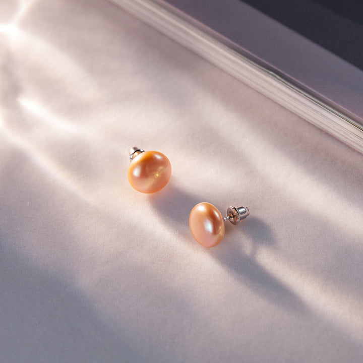 Top Lustre Button Pearl Stud Earrings WE00672 - PEARLY LUSTRE