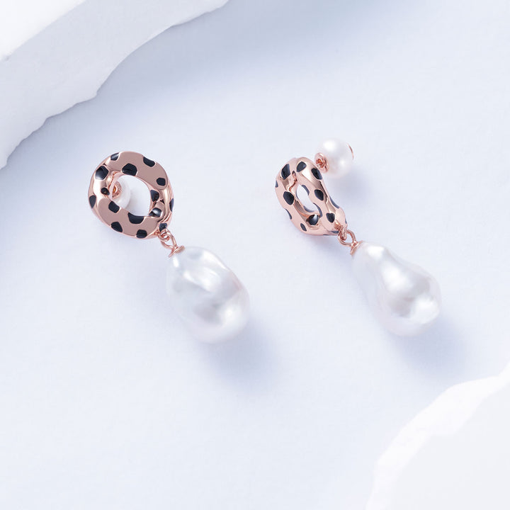 Baroque Pearl Earrings WE00776 | SAFARI - PEARLY LUSTRE