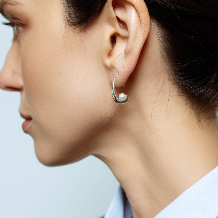 New Yorker Freshwater Pearl Earrings WE00823 - PEARLY LUSTRE