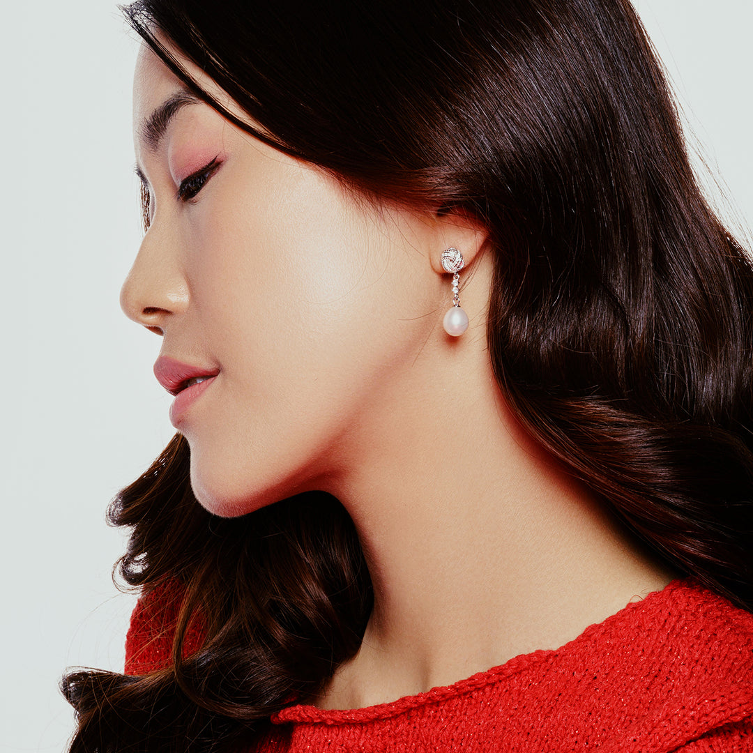 Asian Civilisations Museum Elegant Freshwater Pearl Earrings WE00846 | ACM Collection - PEARLY LUSTRE