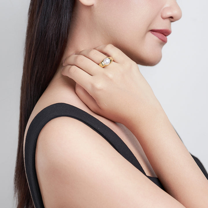 Top Grade Freshwater Pearl Ring WR00259 | FLUID - PEARLY LUSTRE
