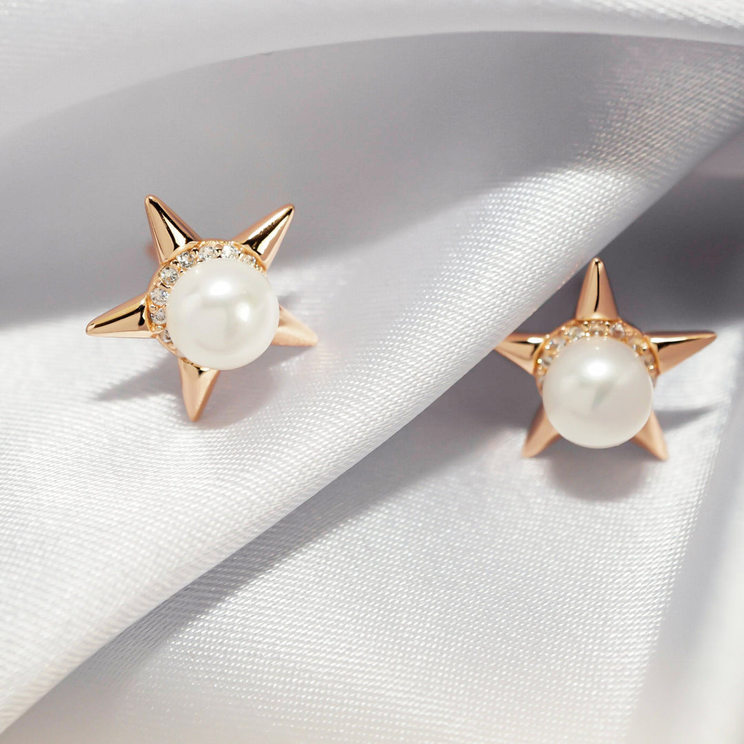 Asian Civilisations Museum Freshwater Pearl Earrings WE00231 | ACM Collection - PEARLY LUSTRE