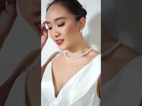 18K Gold Akoya Hanadama Pearl Earrings KE00101