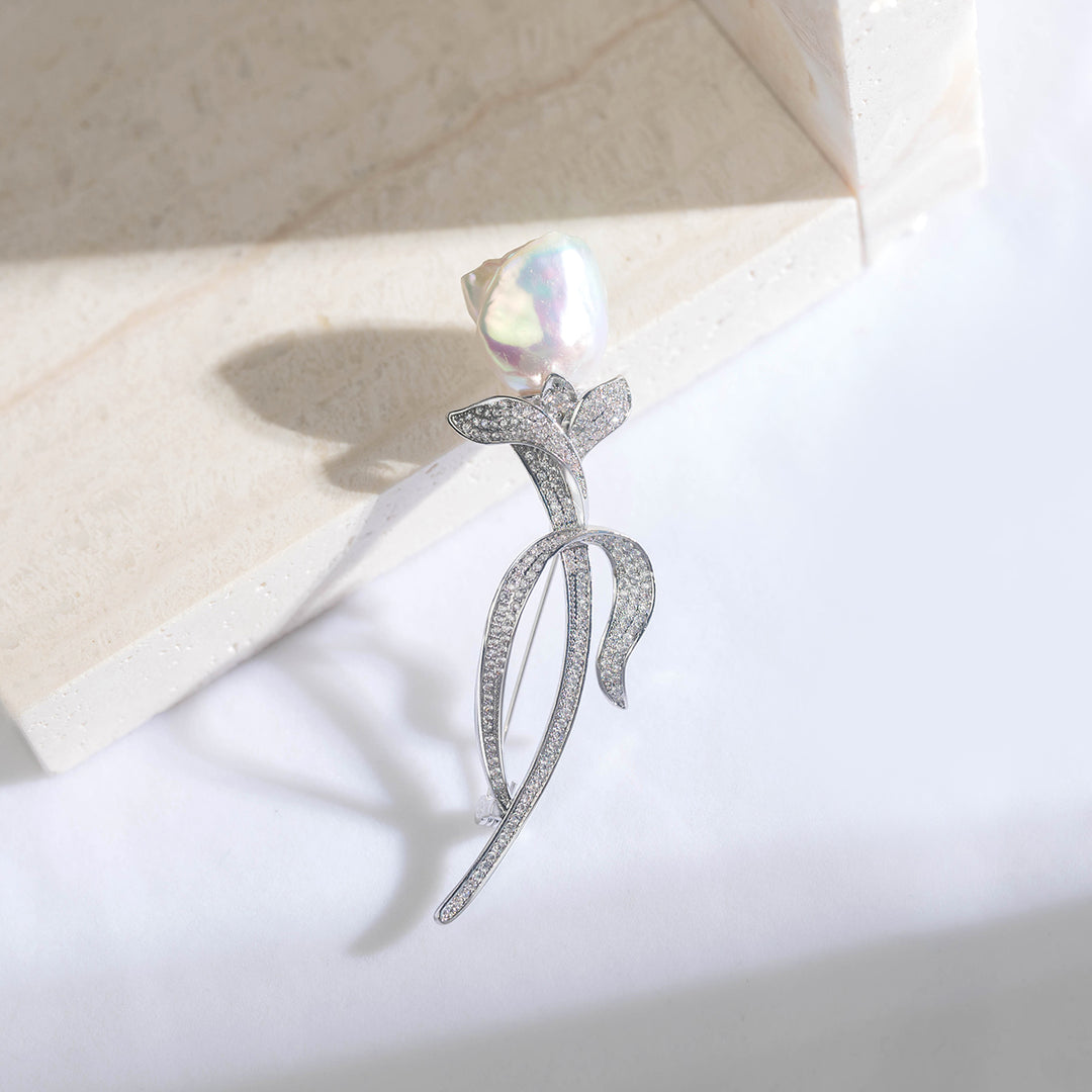 Elegant Baroque Pearl Brooch WC00051 | GARDENS - PEARLY LUSTRE