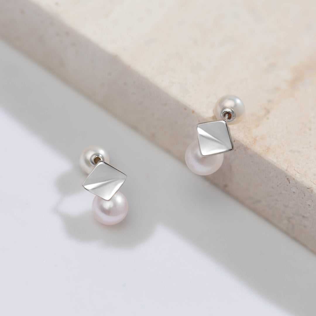 New Yorker Freshwater Pearl Earrings WE00492 - PEARLY LUSTRE