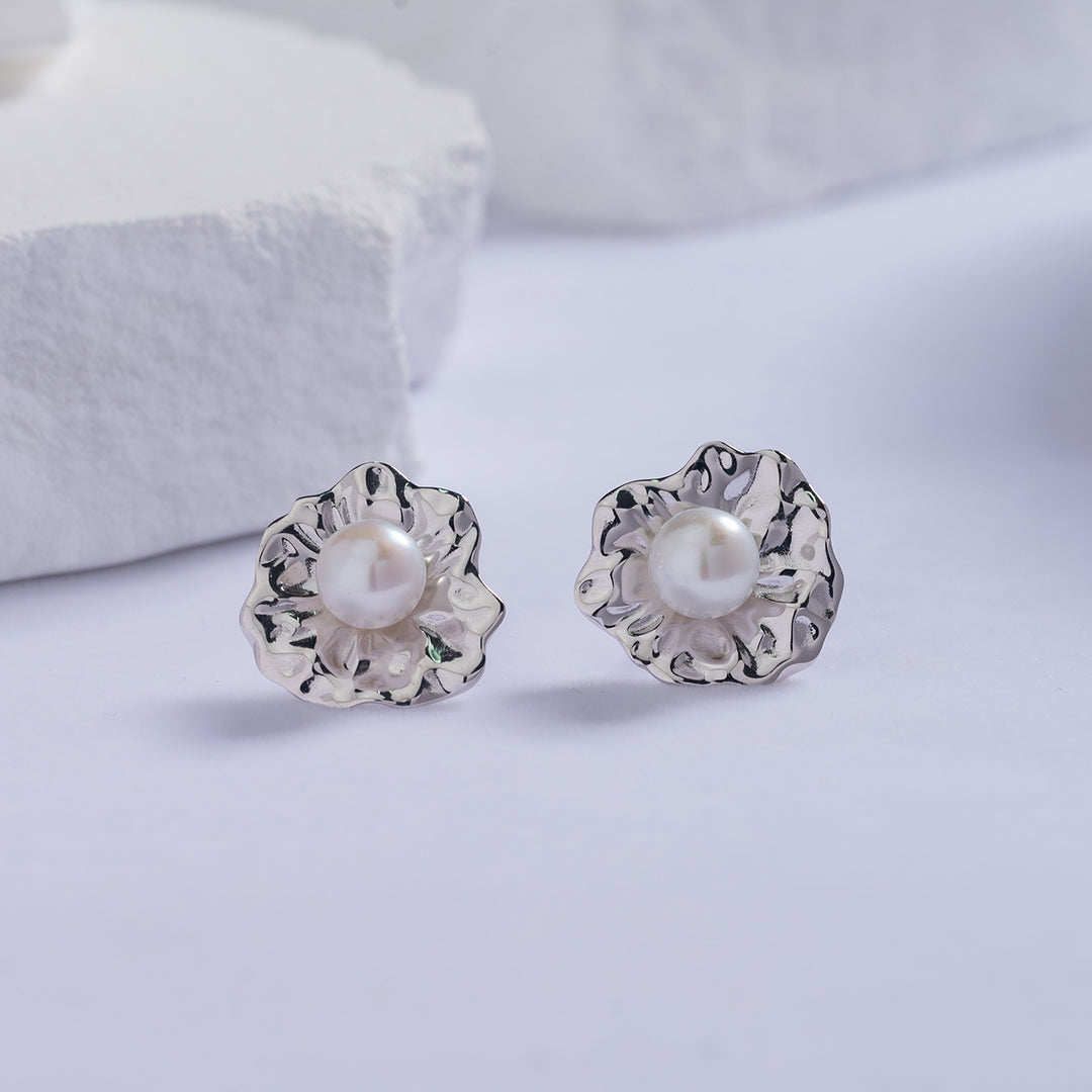 New Yorker Freshwater Pearl Earrings WE00566 - PEARLY LUSTRE