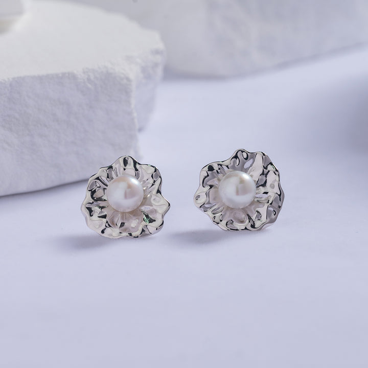 New Yorker Freshwater Pearl Earrings WE00566 - PEARLY LUSTRE