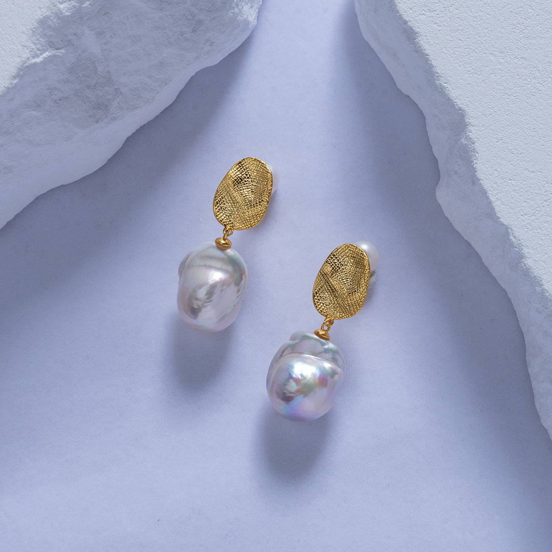 New Yorker Baroque Pearl Earrings WE00568 - PEARLY LUSTRE