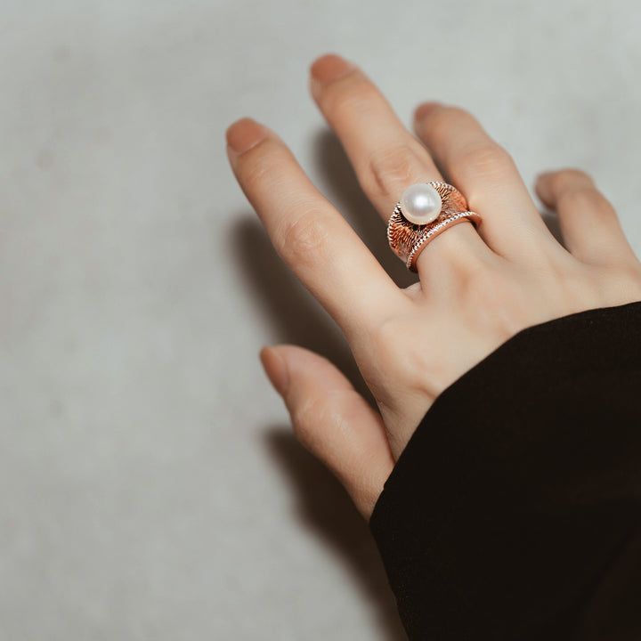 Elegant Freshwater Pearl Ring WR00139 - PEARLY LUSTRE