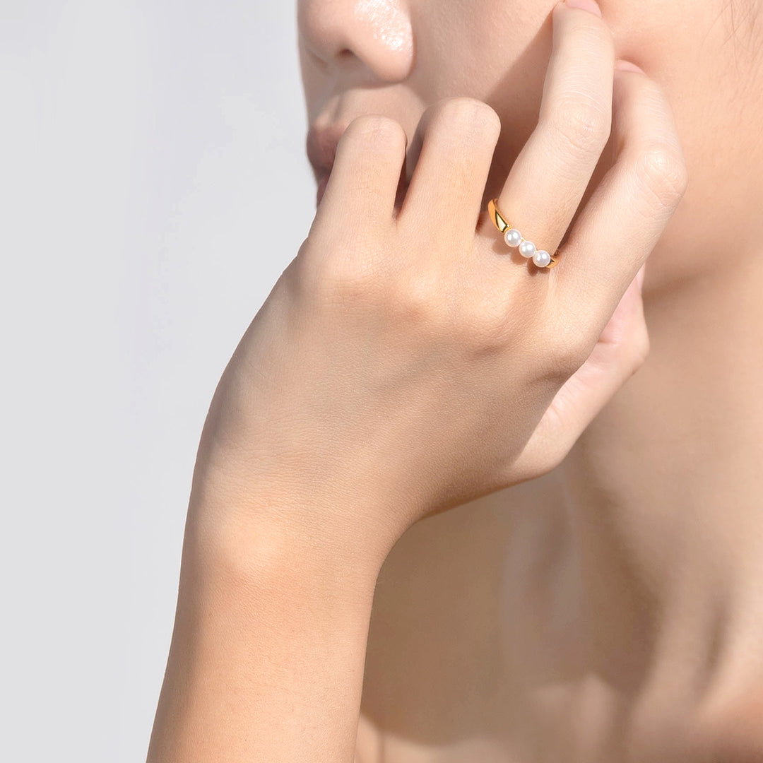 New Yorker Freshwater Pearl Ring WR00180 - PEARLY LUSTRE
