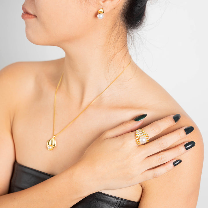 Elegant Freshwater Pearl Ring WR00192 - PEARLY LUSTRE