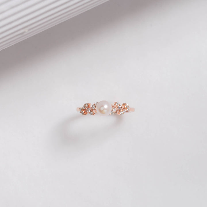 Elegant Freshwater Pearl Ring WR00205 - PEARLY LUSTRE