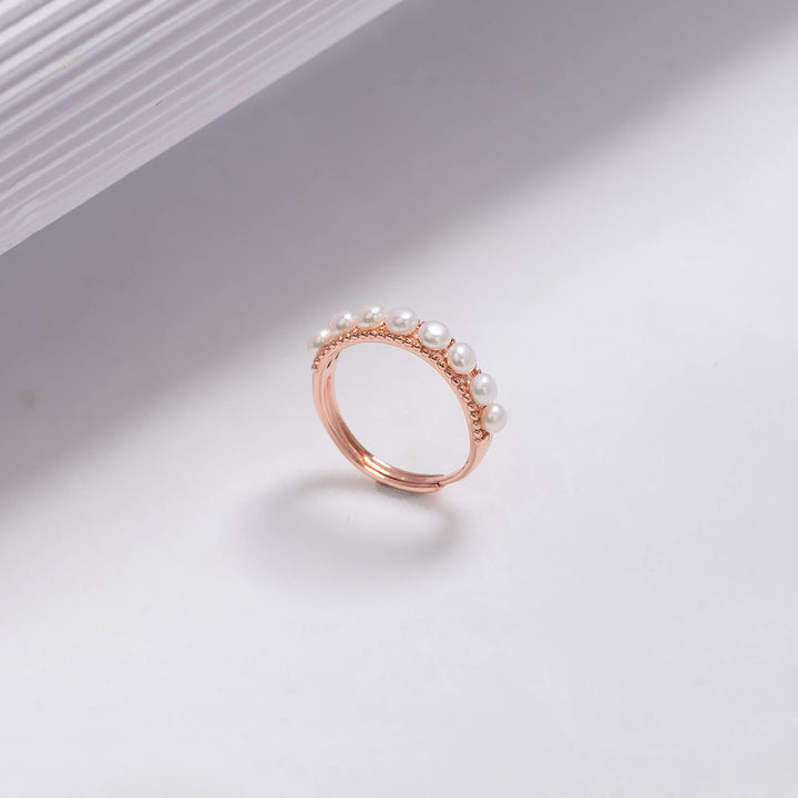 New Yorker Freshwater Pearl Ring WR00206 - PEARLY LUSTRE