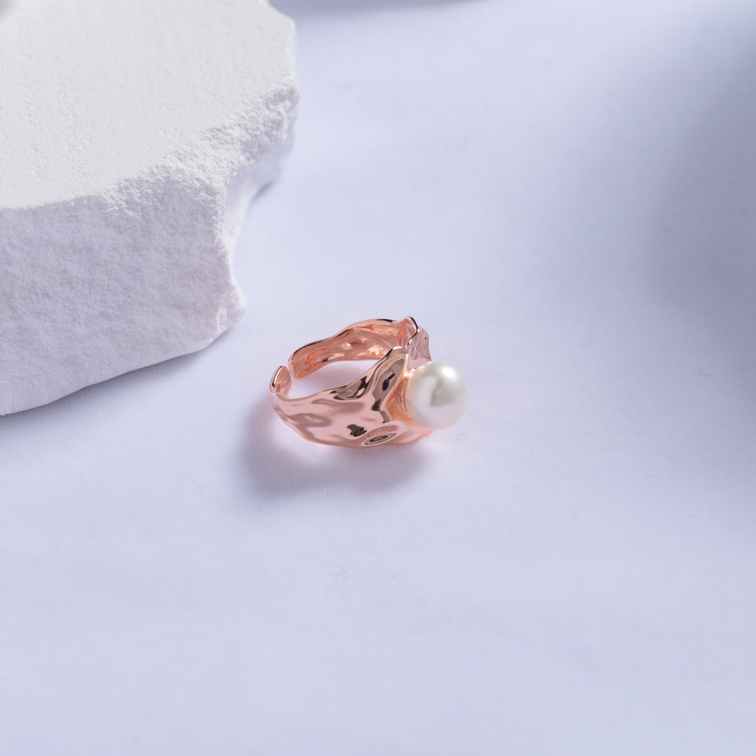 New Yorker Freshwater Pearl Ring WR00211 - PEARLY LUSTRE