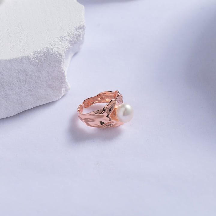 New Yorker Freshwater Pearl Ring WR00211 - PEARLY LUSTRE