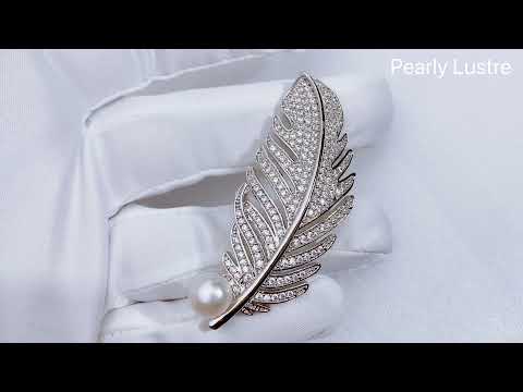 Elegant Freshwater Pearl Brooch WC00038 | GARDENS