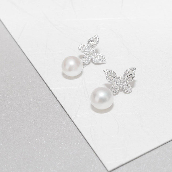 Elegant Pearl Earrings WE00179 | GARDENS - PEARLY LUSTRE