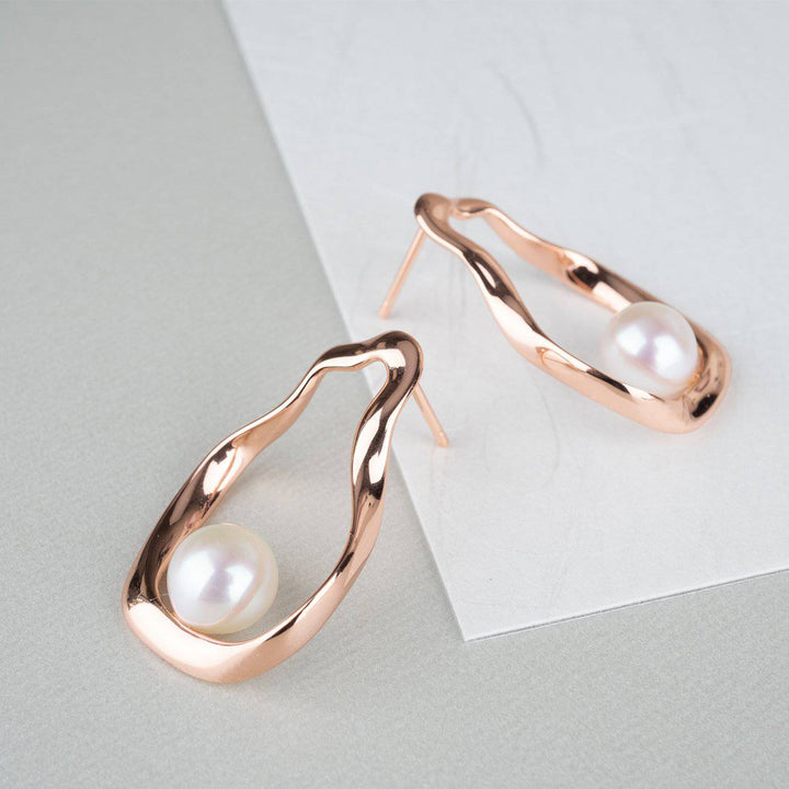 New Yorker Freshwater Pearl Earrings WE00150 - PEARLY LUSTRE