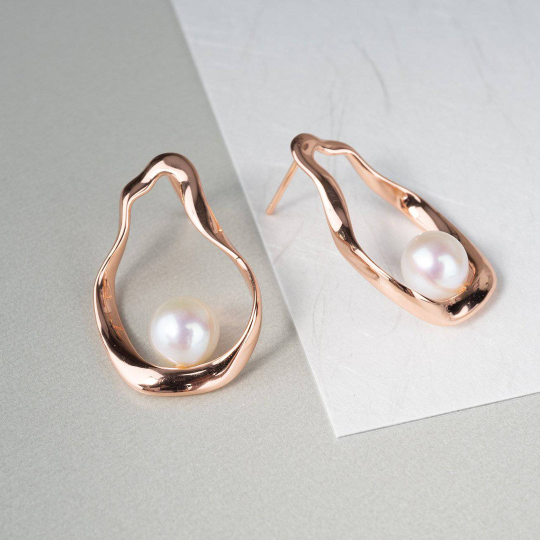 New Yorker Freshwater Pearl Earrings WE00150 - PEARLY LUSTRE
