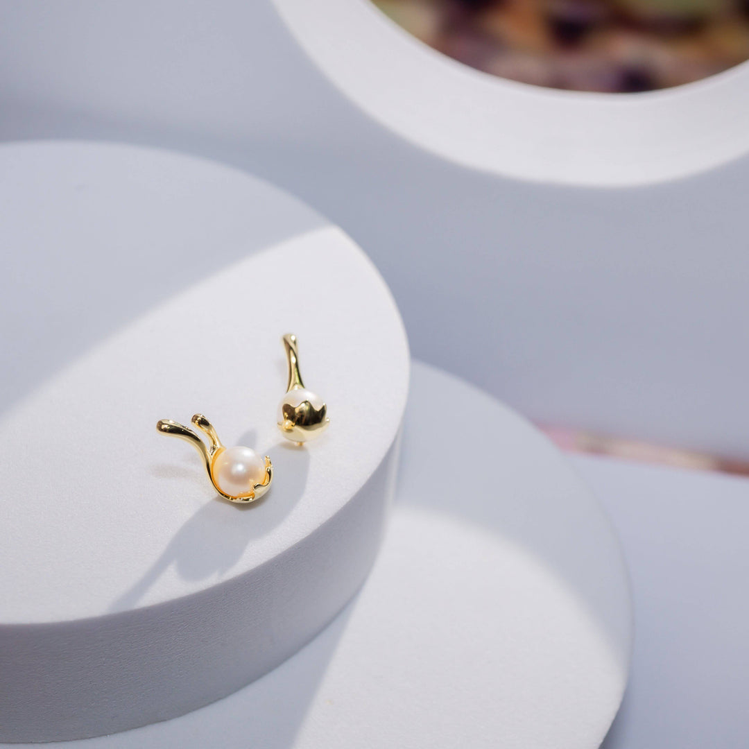 New Yorker Freshwater Pearl Earrings WE00245 - PEARLY LUSTRE