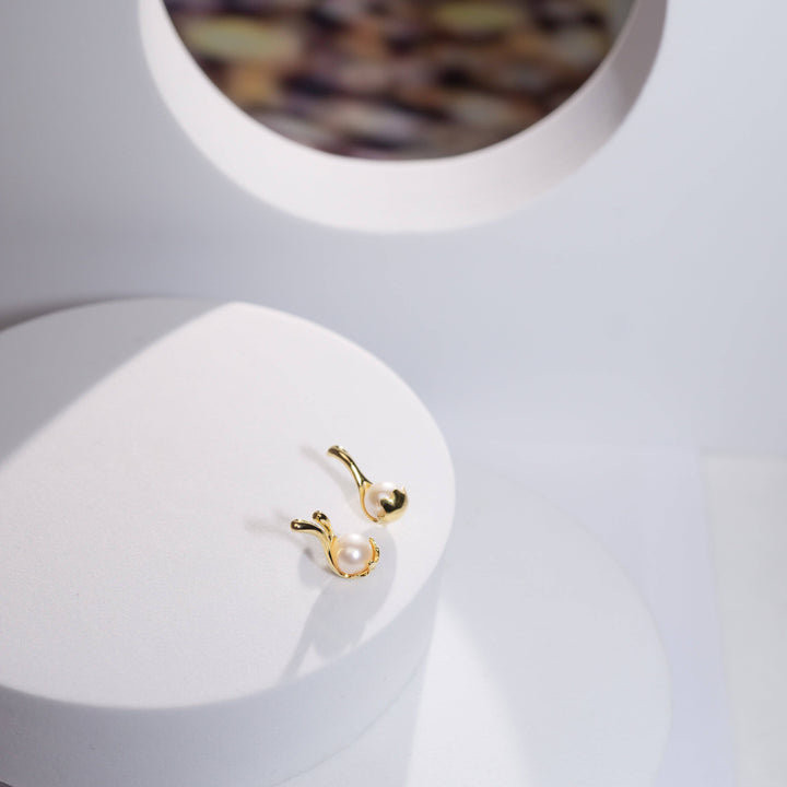 New Yorker Freshwater Pearl Earrings WE00245 - PEARLY LUSTRE
