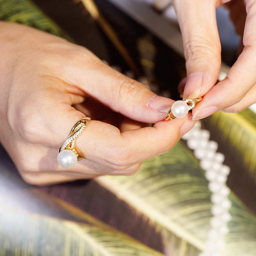 New Yorker Freshwater Pearl Ring WR00032 - PEARLY LUSTRE