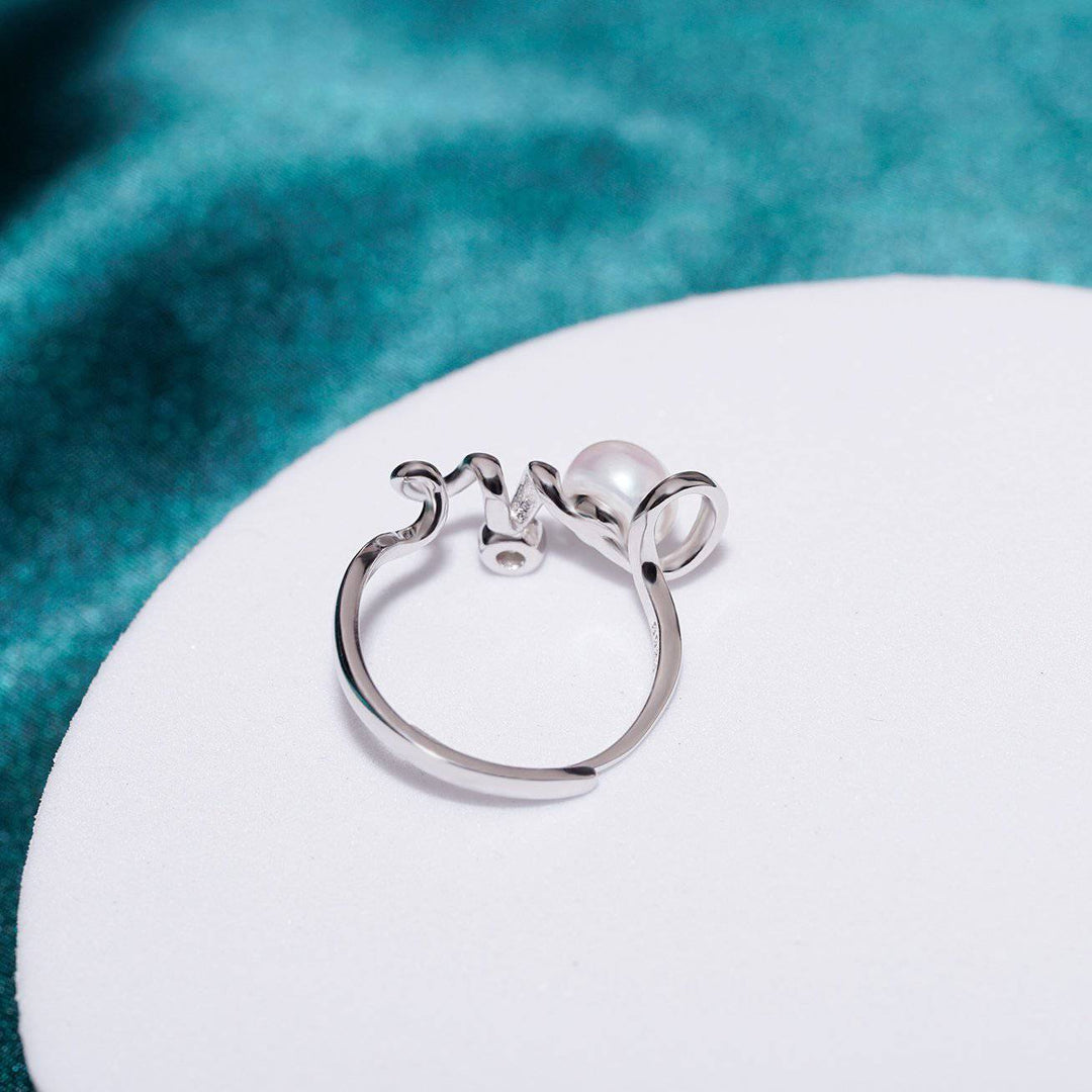 New Yorker Freshwater Pearl Ring WR00083 - PEARLY LUSTRE