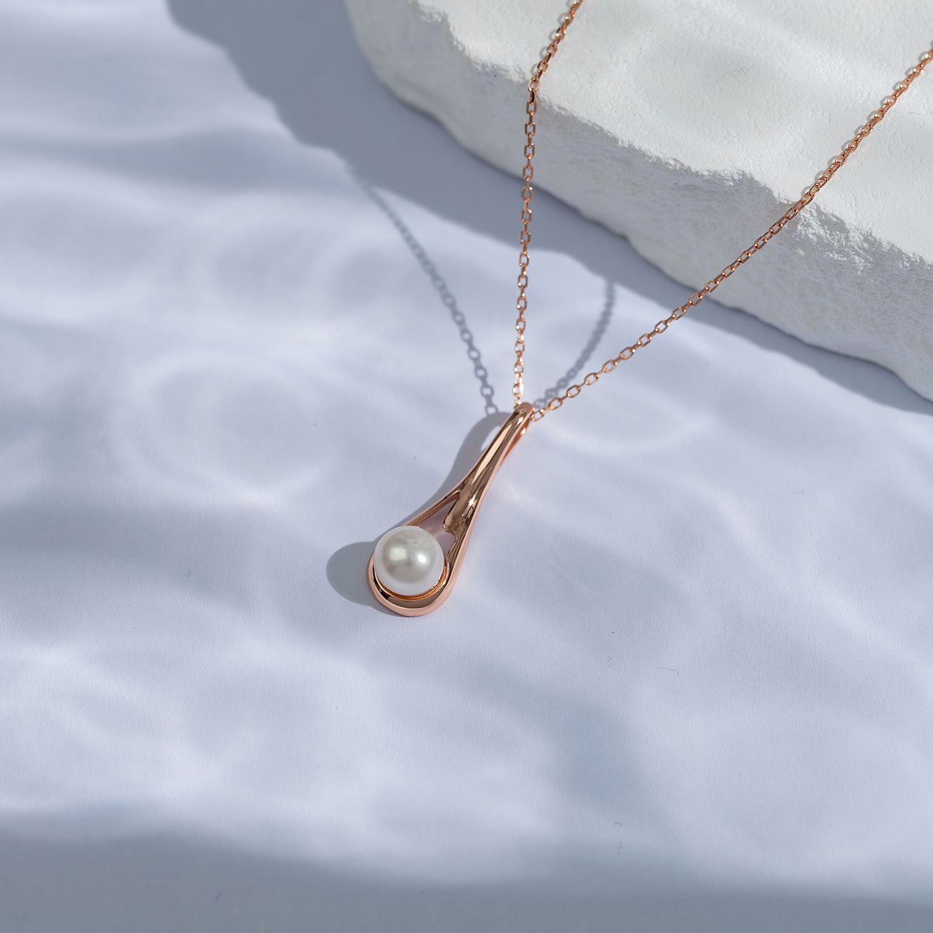 Top Grade Freshwater Pearl Necklace WN00525 | FLUID - PEARLY LUSTRE
