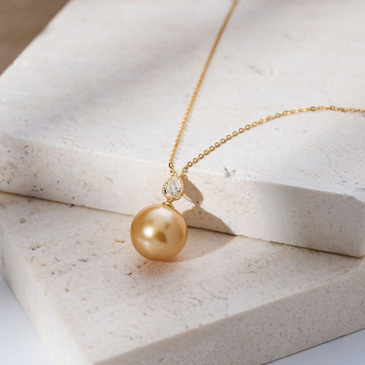 Collana di perle dorate dei Mari del Sud in oro massiccio 18 carati KN00251