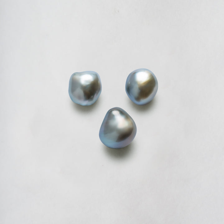 18K Diamond Tahitian Keshi Pearl Earrings KE00117 - PEARLY LUSTRE