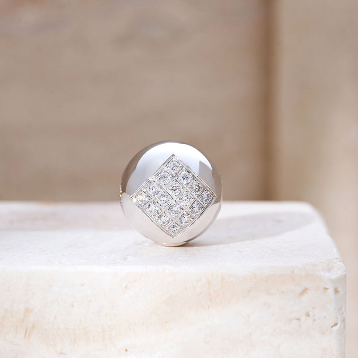 Fermoirs 12mm à lustre nacré en or massif 18 carats KA00172